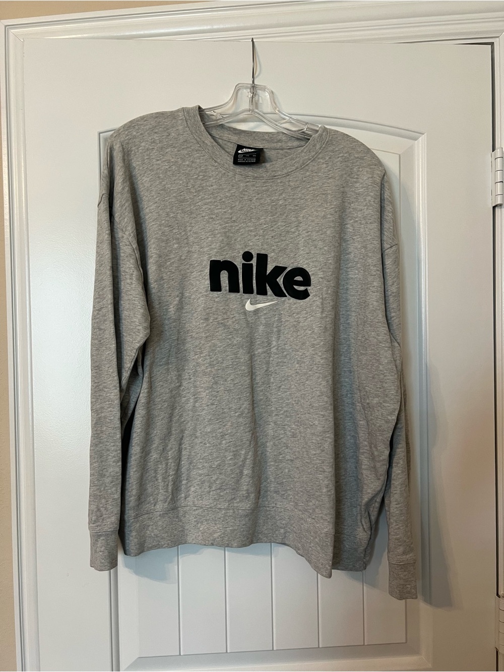 Nike Women’s Crewneck Sweatshirt - Gray with Black Logo
